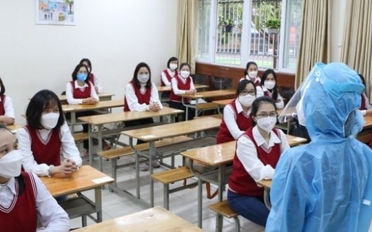 Là F0, giáo viên vẫn mệt mỏi với 'núi' việc không tên