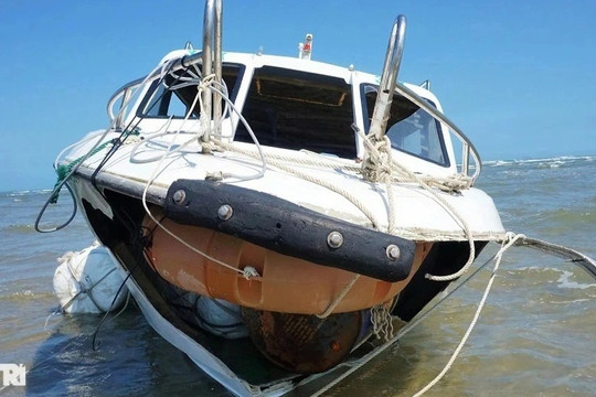 Vụ tai nạn tang thương ở biển Cửa Đại: Ca nô có chở quá số người quy định?