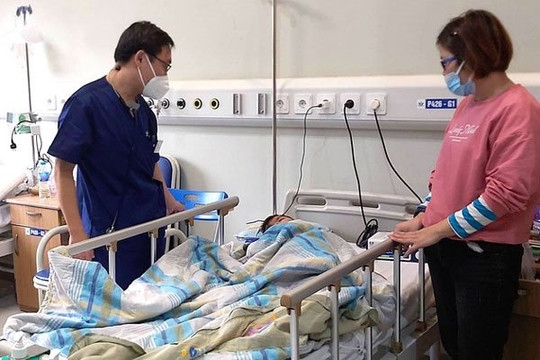 Bác sĩ Trương Hữu Khanh: Không có chuyện trẻ đang khỏe "lăn đùng" ra vì MIS-C