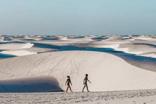 Bí mật tạo nên chốn 'tiên cảnh' giữa lòng sa mạc ở Brazil