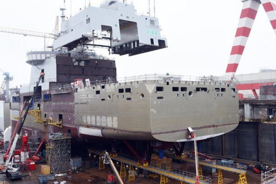 Hải quân Pháp lắp ráp tàu hậu cần BRF mới trong thời gian kỷ lục