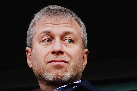 Tỷ phú Roman Abramovich bán Chelsea: Khép lại kỷ nguyên huy hoàng