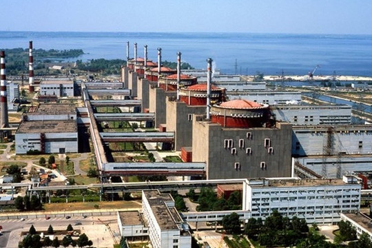 Nhà máy điện hạt nhân Zaporizhzhia: Ukraine khống chế đám cháy, phong thanh tin Nga giành quyền kiểm soát?
