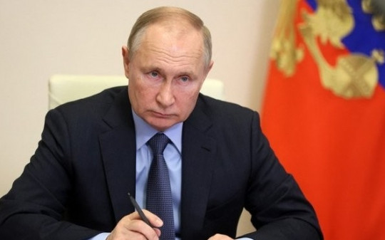 Tổng thống Nga ra luật mạnh tay với tin giả về quân đội