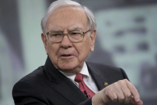 Học cách tỷ phú Warren Buffett dạy con về tài chính