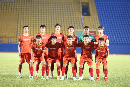 Vì sao thủ môn U23 Việt Nam bị “lãng quên” khi giải hạng Nhất khởi tranh?
