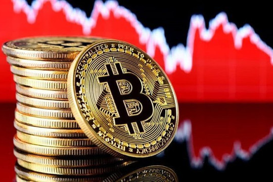 Bitcoin tan chảy, 2 ngày bay gần 150 triệu đồng