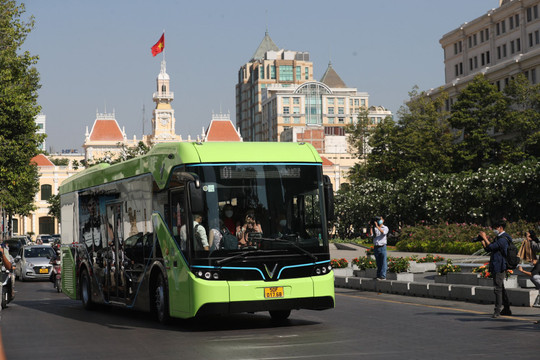 VinBus triển khai tuyến xe buýt điện đầu tiên tại Tp Hồ Chí Minh