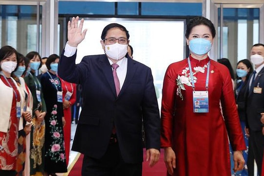 Tạo khí thế mới, đà phát triển mới cho phong trào phụ nữ Việt Nam, góp phần xây dựng đất nước hùng cường và thịnh vượng*