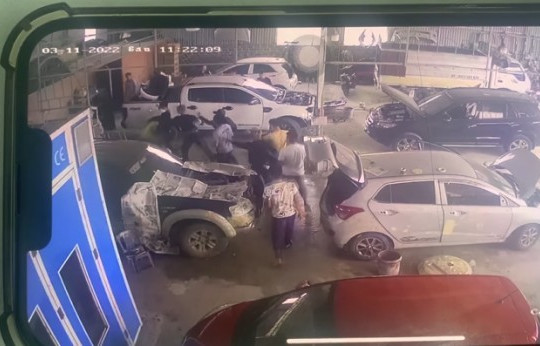 Điều tra nhóm người dùng tuýp sắt hành hung chủ gara ô tô ở Thanh Hóa