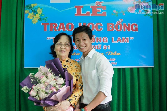 Việt kiều Úc dành nhiều học bổng cho sinh viên nghèo Quảng Ngãi