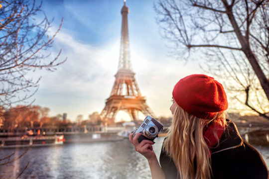 9 điều không nên làm khi đến Paris nếu không muốn 'sập bẫy du lịch'