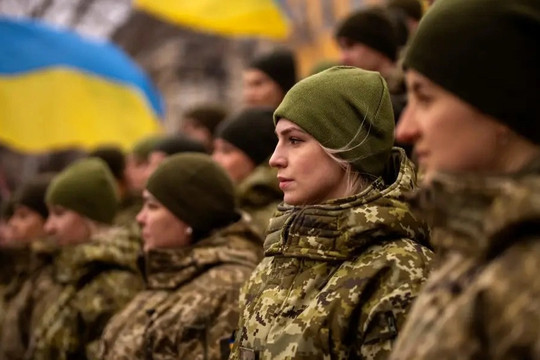 "Giấc mộng NATO" khiến Ukraine mắc kẹt giữa Nga và phương Tây