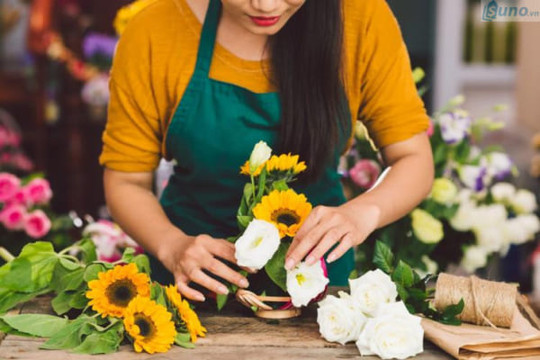 Mẹo giữ hoa tươi lâu cả tuần cực kỳ đơn giản