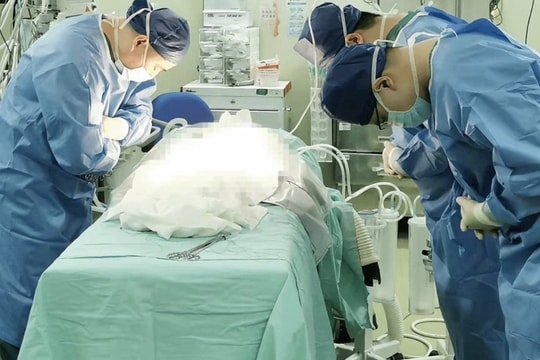 Bé gái 1 tháng tuổi qua đời nhưng cứu sống 2 bệnh nhân khác