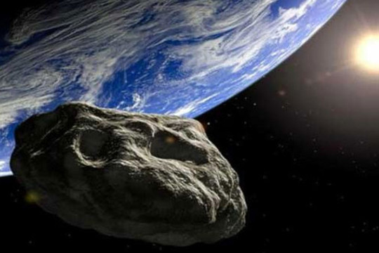 Tiểu hành tinh cỡ tủ lạnh được phát hiện chỉ 2 giờ trước khi lao vào Trái Đất