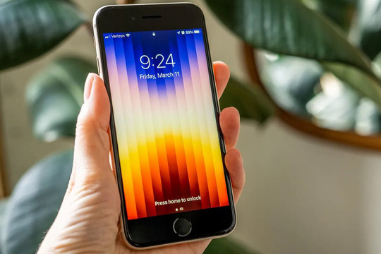 Trải nghiệm iPhone SE 2022: Hồn iPhone 13, da iPhone 8