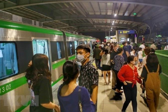 Lượng hành khách đi đường sắt Cát Linh-Hà Đông tăng khoảng 30%