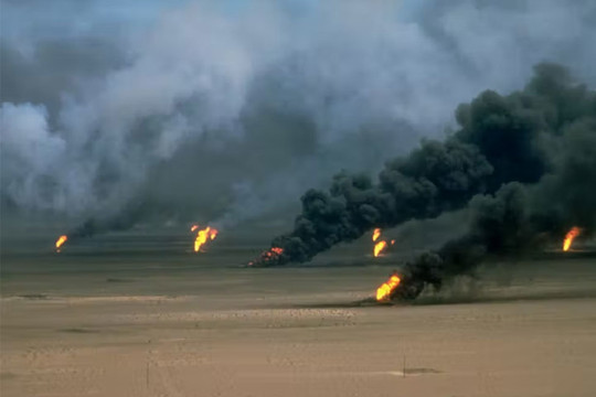 Giá dầu lên 300 USD, nỗi ám ảnh từ những cuộc khủng hoảng dầu mỏ