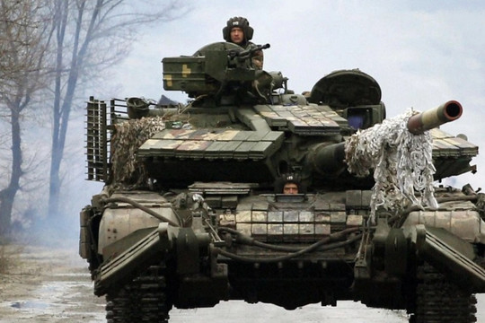 Lý do Anh từ chối cung cấp xe tăng cho Ukraine