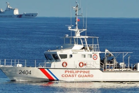 Philippines ra công hàm phản đối Trung Quốc vụ tàu hải cảnh cản trở tại Biển Đông
