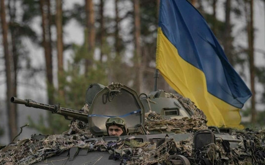Phớt lờ Nga, Anh và đồng minh bơm thêm vũ khí sát thương cho Ukraine