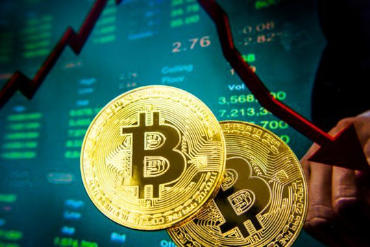 Giá Bitcoin bất ngờ quay đầu giảm mạnh