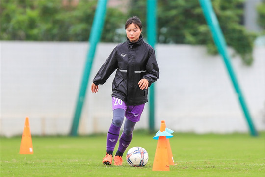 Hoàng Thị Loan: "Mục tiêu của tuyển nữ Việt Nam là HCV SEA Games 31"