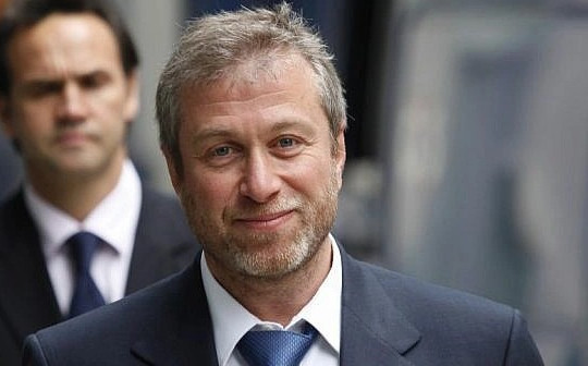 Mạng lưới quan hệ đặc biệt giúp tỷ phú Abramovich thành cầu nối Nga-Ukraine