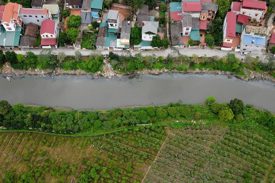Cảnh sát môi trường nói về nguyên nhân ô nhiễm kênh Bắc Hưng Hải