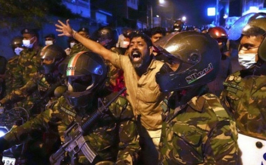 Sri Lanka: 26 bộ trưởng từ chức trong đêm, Tổng thống kêu gọi đoàn kết giải quyết khủng hoảng