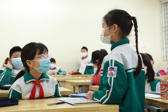 Sau thời gian ở nhà dài ngày, trẻ quay lại trường có thể gặp những vấn đề tâm lý gì?