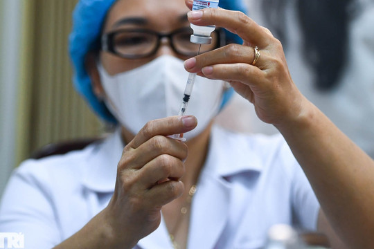Hai ngày nữa, gần một triệu liều vaccine cho trẻ 5-11 tuổi về đến Việt Nam