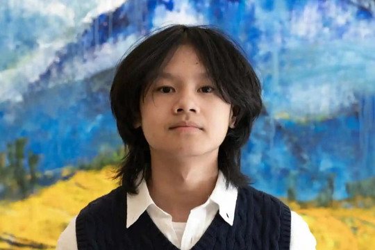 Báo Anh viết về "thần đồng hội họa" Việt: 14 tuổi, bán tranh vài tỷ đồng