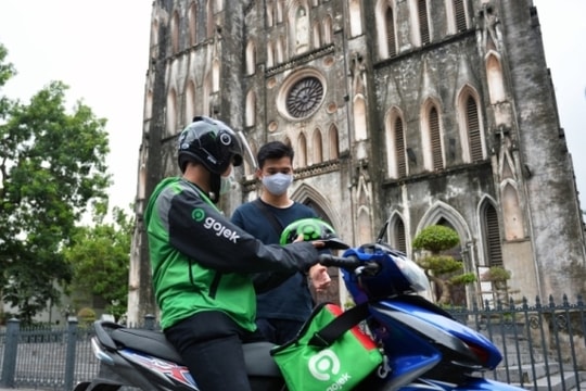 Đơn hàng tăng trưởng tốt, tài xế xe 2 bánh Gojek Hà Nội “ăn nên làm ra”