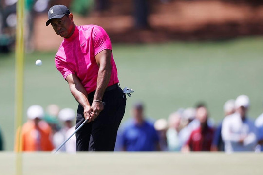 Tiger Woods gây ấn tượng sau 508 ngày