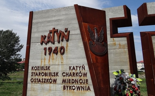 Giữa căng thẳng với Nga, Ba Lan đòi công lý cho thảm sát Katyn
