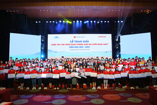 Honda Việt Nam trao giải Cuộc thi “An toàn giao thông cho nụ cười ngày mai”