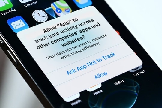 Facebook sẽ mất 12,8 tỷ USD vì một tính năng của iOS