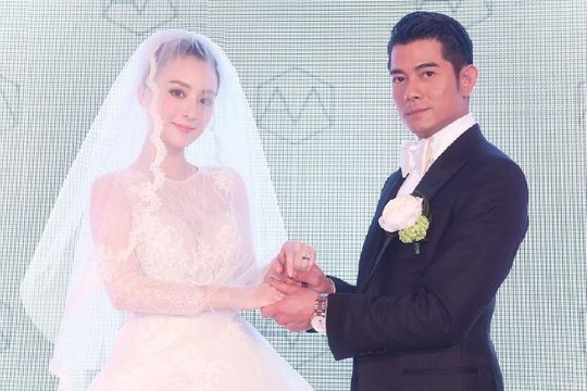 Quách Phú Thành và vợ kém 22 tuổi lần đầu hé lộ ảnh cưới