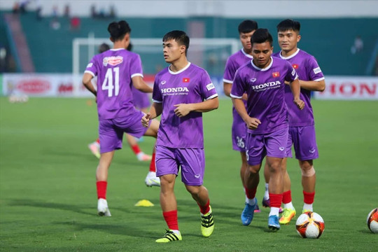 U23 Việt Nam - U20 Hàn Quốc: Vắng Hùng Dũng, Hoàng Đức, Tiến Linh