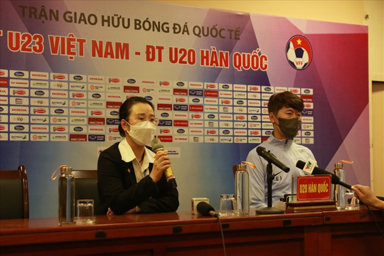 HLV U20 Hàn Quốc bất ngờ với màn trình diễn của U23 Việt Nam