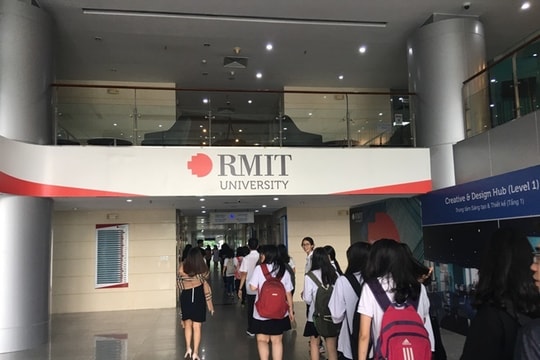 ĐH RMIT nói gì về vụ nữ sinh 'tố' giảng viên gửi nhiều ảnh nhạy cảm?