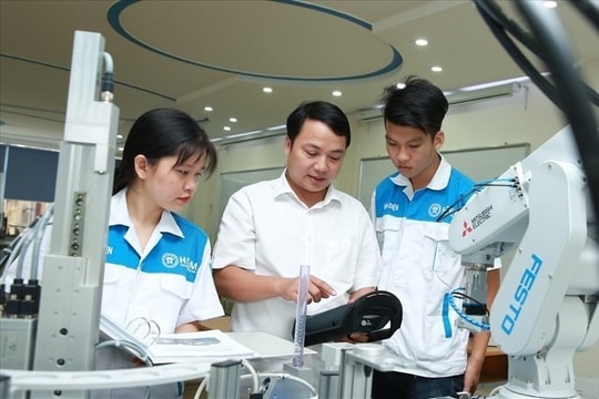 Trường hợp nào được bổ sung hoạt động giáo dục nghề nghiệp từ ngày 1.6?