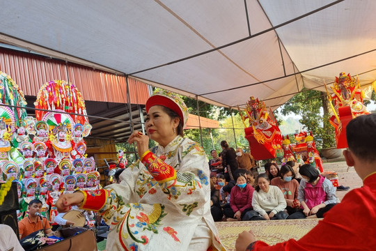 Bài 4: Nhận diện đúng giá trị di sản “Thực hành tín ngưỡng thờ Mẫu Tam phủ của người Việt”