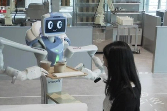 Nhật Bản: Độc đáo nhà hàng sử dụng toàn nhân viên robot