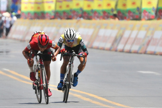 Đội Quân khu 7 có chiến thắng đầu tiên tại giải xe đạp xuyên Việt 2022