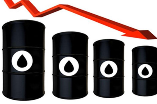 Giá dầu quay đầu giảm, mất mốc 100 USD/thùng