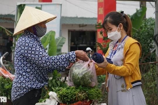 Giá cả tăng cao, lạm phát đang "ngấm rất sâu" vào đời sống người lao động