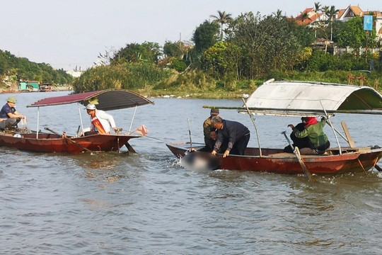 Ký ức ám ảnh của giám đốc bỏ việc đi vớt người tử nạn trên sông ở Thái Bình
